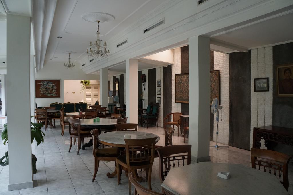 Hotel Kirana Yogyakarta Exteriör bild